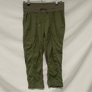The North Face Women’s Olive Green Hiking Capri Size Small